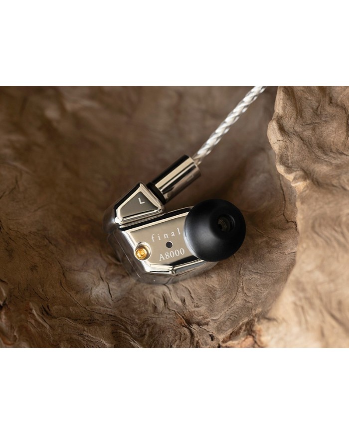 Cuffia in-ear hi-end con altoparlante in berillio  Final Audio A8000