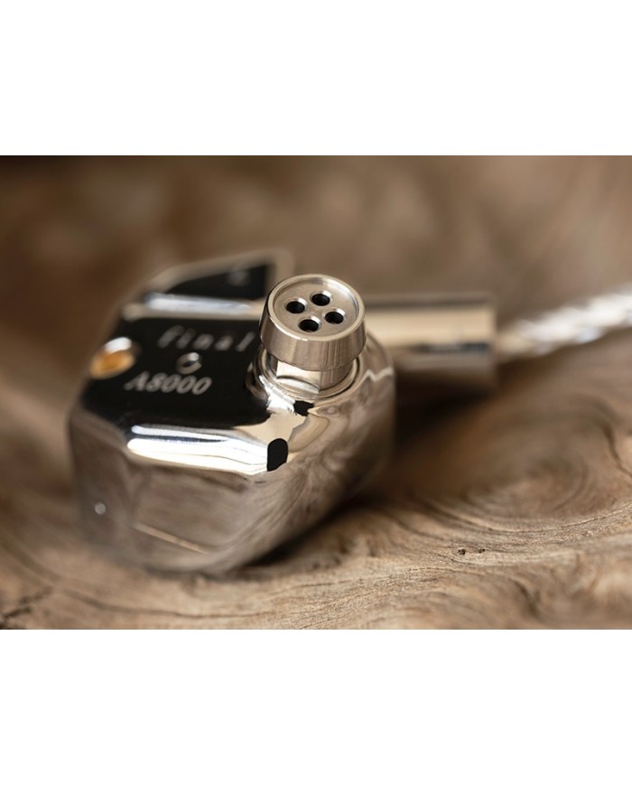 Cuffia in-ear hi-end con altoparlante in berillio  Final Audio A8000