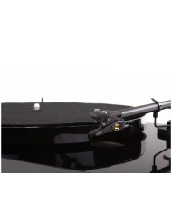 Giradischi con prephono integrato  Pro-Ject E1 Phono  Nero Lucido