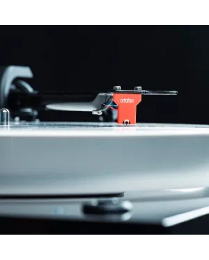 Giradischi con uscita bilanciata  Pro-Ject X2 B  Satin White