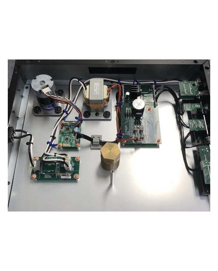 Giradischi con sistema di trasmissione a cinghia  Luxman PD-151 MKII