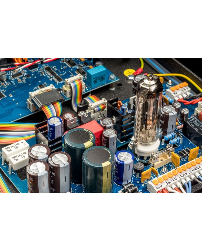 Lettore CD-DAC con convertitore D-A a valvole  Canor CD 1.10  Silver