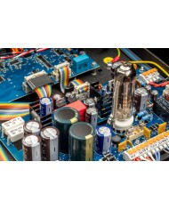 Lettore CD-DAC con convertitore D-A a valvole  Canor CD 1.10  Silver