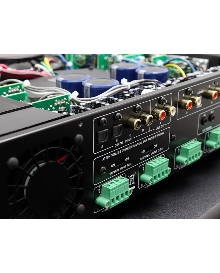 Finale di potenza multicanale in classe AB  Potenza 50w  Rotel C8