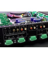 Finale di potenza multicanale in classe AB  Potenza 50w  Rotel C8