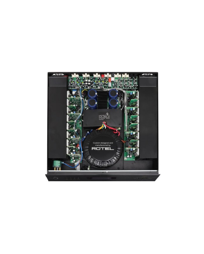 Finale di potenza multicanale in classe AB  Potenza 100W  Rotel C8+