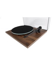 Giradischi con trazione a cinghia e testina   Rega Planar 2  Walnut