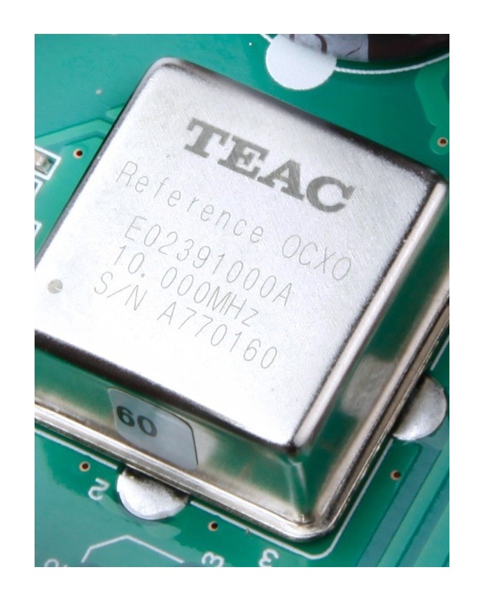 Generatore di clock super curato  Teac CG-10M-A Master Clock  Silver