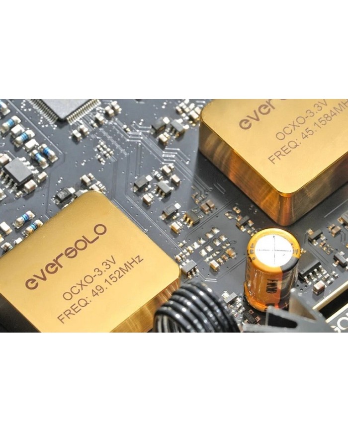 Streamer di rete con DAC e Preamplificatore R2R Eversolo DMP A10