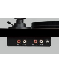 Pro-Ject Peanuts Turntable serie fumetti giradischi ed. limitata 75th